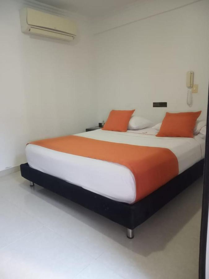 Confort Plaza Hotel 比亚维森西奥 外观 照片
