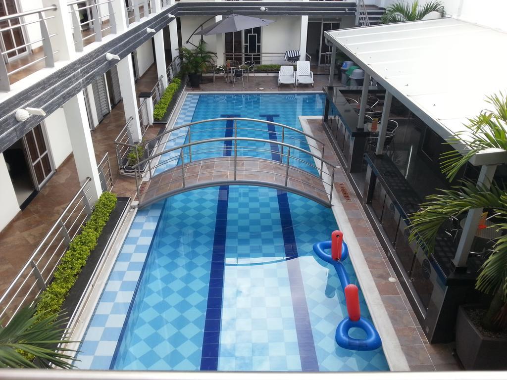 Confort Plaza Hotel 比亚维森西奥 外观 照片